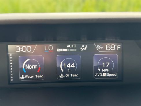 Used 2020 Subaru Crosstrek Hybrid w/ Moonroof Package w/Navigation AWD/4WD image 20