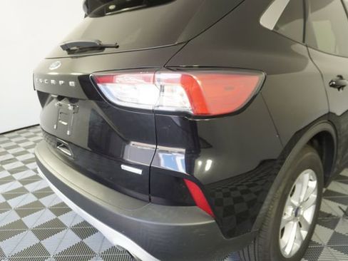 Used 2020 Ford Escape SE FWD image 13
