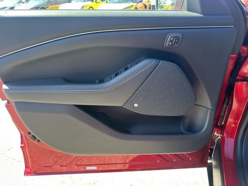 Used 2021 Ford Mustang Mach-E Premium image 27