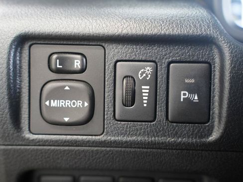 Used 2017 Toyota 4Runner Limited AWD/4WD image 25