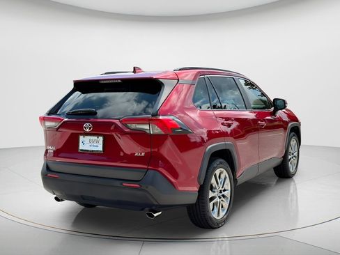 Used 2019 Toyota RAV4 XLE Premium w/ Advanced Technology Package FWD image 5