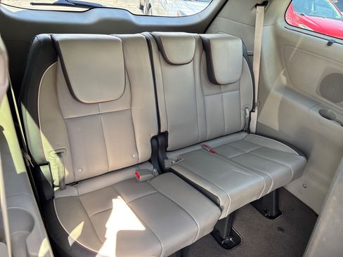 Used 2018 Kia Sedona LX w/ LX Essentials Premium Package FWD image 17