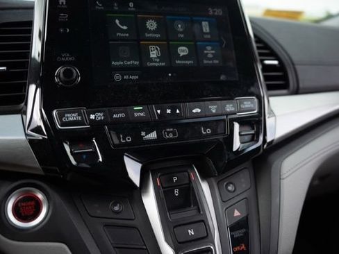 Used 2018 Honda Odyssey EX image 23