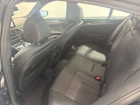 Used 2023 BMW 540i w/ Convenience Package RWD image 17