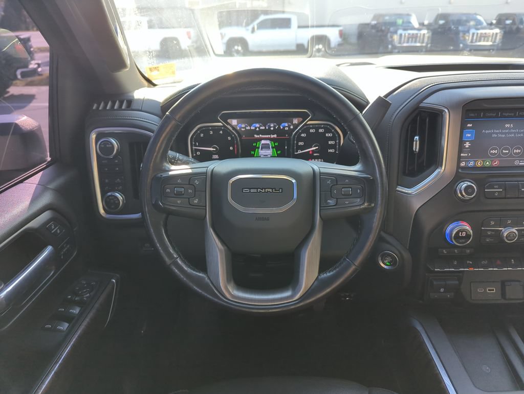 Used 2021 GMC Sierra 2500 Denali w/ Denali Ultimate Package AWD/4WD image 16