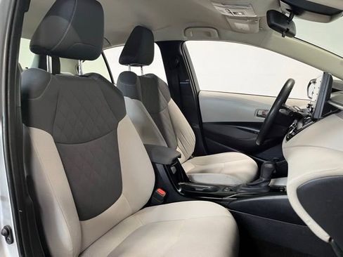 Used 2022 Toyota Corolla LE FWD image 10