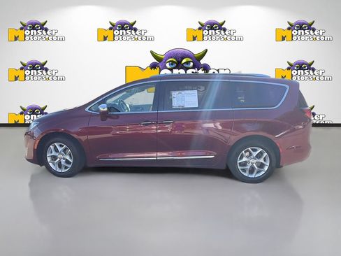 Used 2020 Chrysler Pacifica Limited FWD image 8