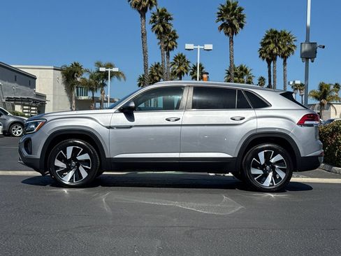 Used 2024 Volkswagen Atlas Cross Sport SE FWD image 7