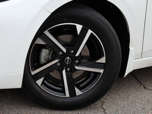 Used 2024 Nissan Sentra SV w/ All-Weather Package image 17