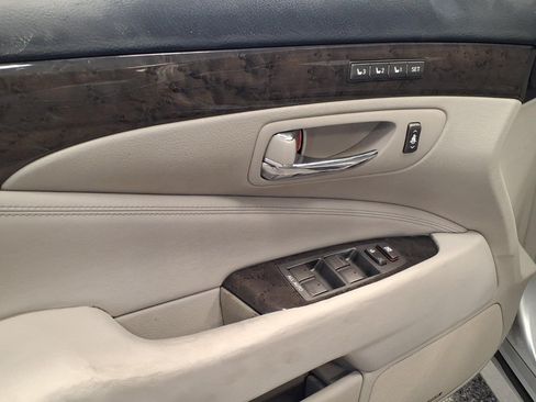 Used 2012 Lexus LS 460 AWD w/ Comfort Pkg image 8