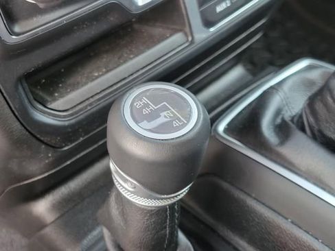 Used 2022 Jeep Wrangler Unlimited Sahara AWD/4WD image 28