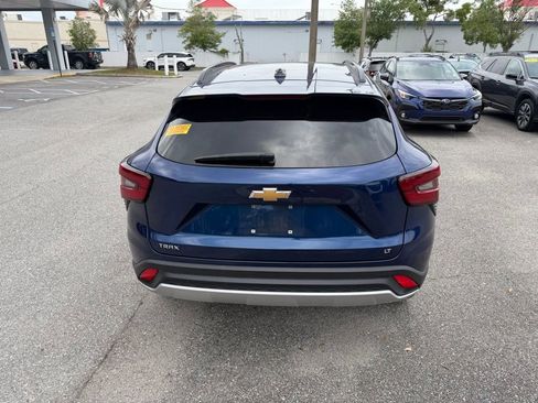 Used 2024 Chevrolet Trax LT w/ Driver Confidence Package FWD image 6