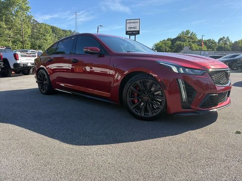 Used 2022 Cadillac CT5 V Blackwing w/ Parking Package RWD image 5