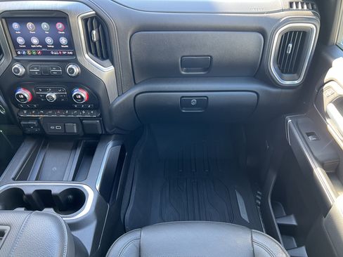 Used 2022 GMC Sierra 3500 Denali w/ Denali Ultimate Package image 33