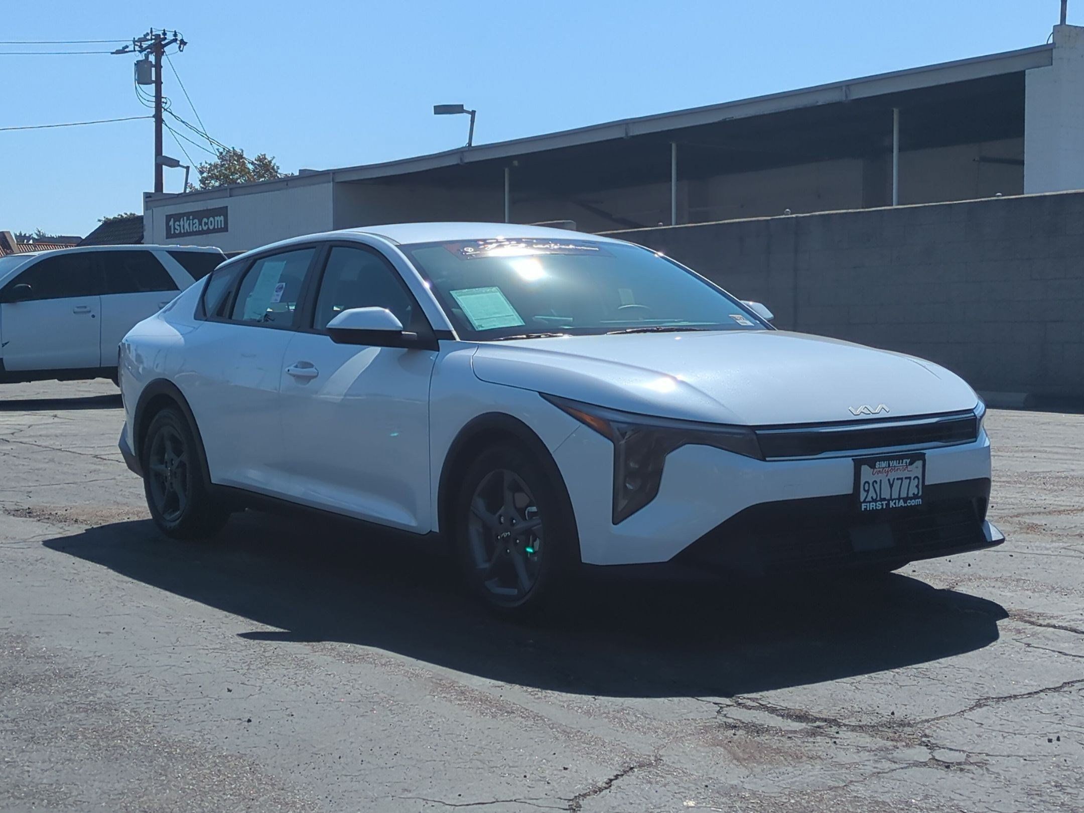 Certified 2025 Kia K4 FWD image 3