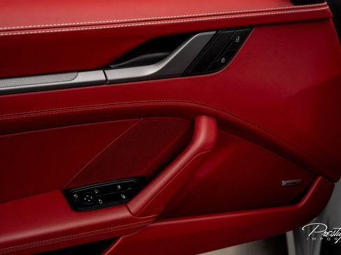 Used 2025 Porsche 911 Carrera image 19