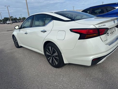 Used 2020 Nissan Altima 2.5 SL FWD image 6