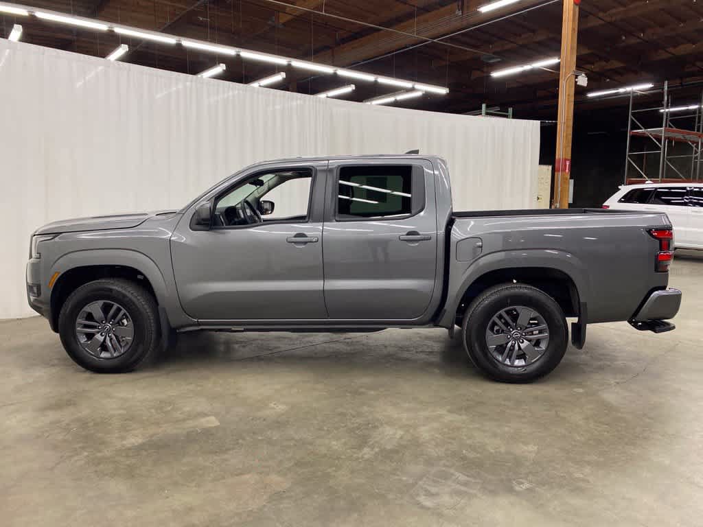 Used 2025 Nissan Frontier SV AWD/4WD image 3