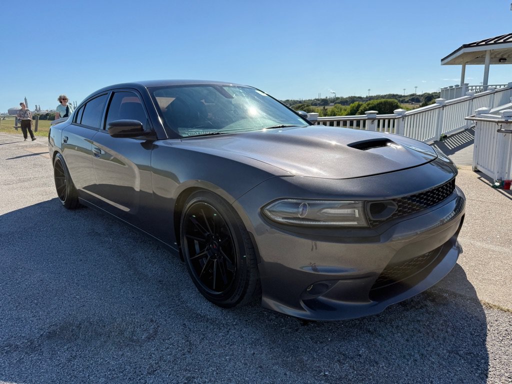 Used 2018 Dodge Charger R/T w/ Blacktop Package RWD image 3