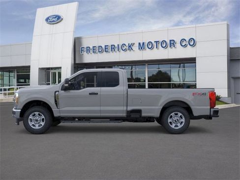 New 2026 Ford F250 XLT w/ FX4 Off-Road Package image 3