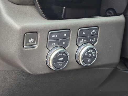 Used 2022 GMC Sierra 1500 SLT w/ SLT Premium Plus Package image 38