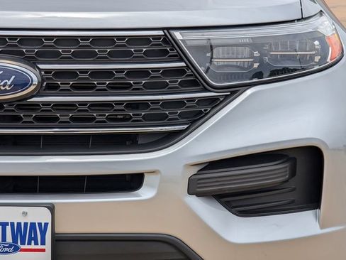 Used 2022 Ford Explorer XLT RWD image 8
