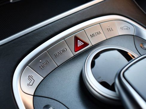 Used 2015 Mercedes-Benz S 550 4MATIC Coupe image 31