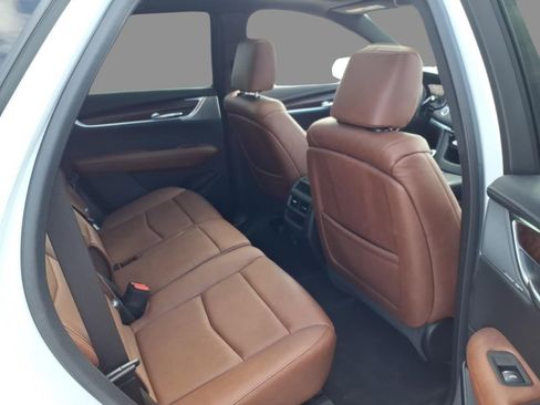 Used 2024 Cadillac XT5 Premium Luxury w/ Technology Package image 13
