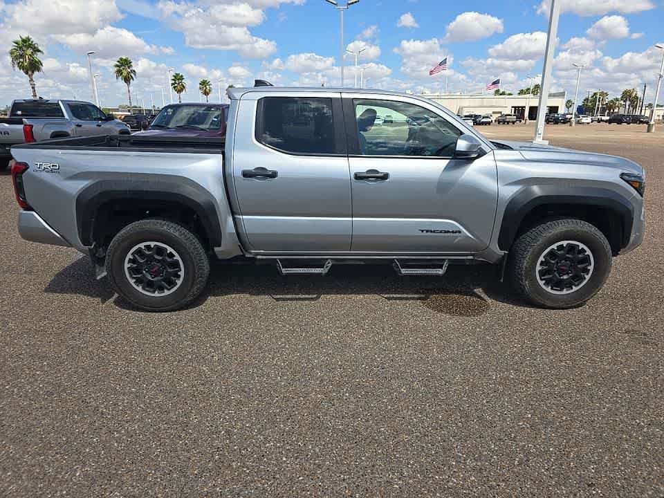 Used 2024 Toyota Tacoma TRD Off-Road AWD/4WD image 4