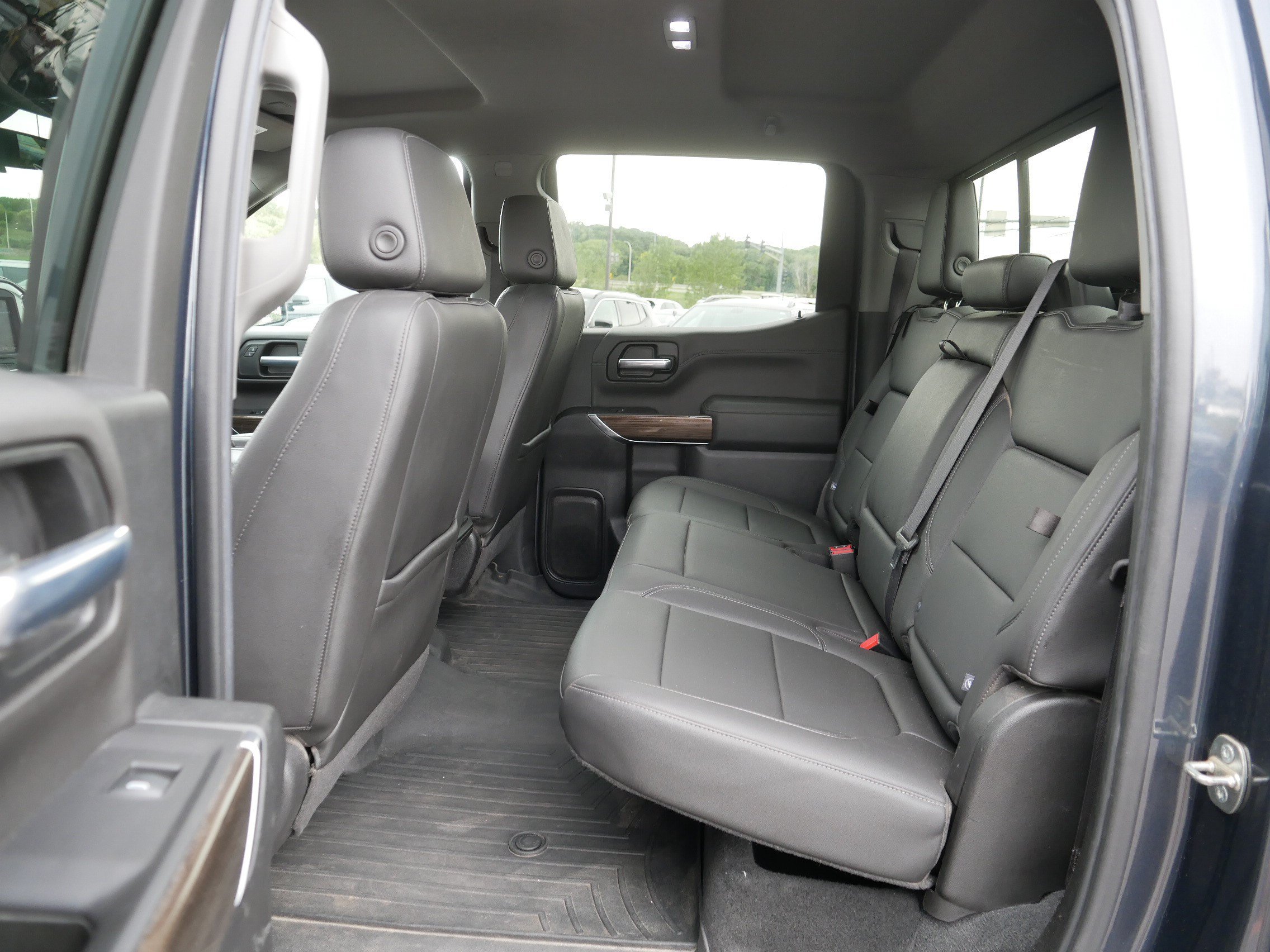 Used 2020 Chevrolet Silverado 1500 LT Trail Boss AWD/4WD image 16