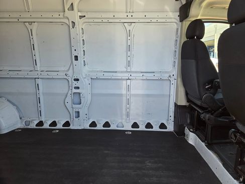 Used 2022 RAM ProMaster 2500 FWD image 9