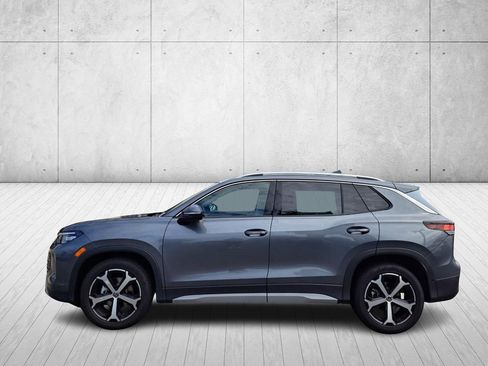 New 2025 Volkswagen Tiguan SE image 8