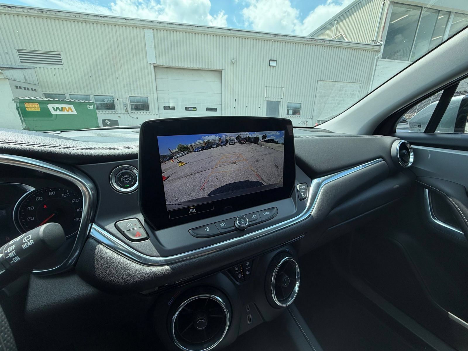 Used 2025 Chevrolet Blazer LT FWD image 26