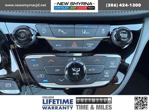 New 2026 Chrysler Pacifica Pinnacle image 36