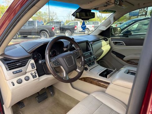 Used 2016 GMC Yukon XL Denali w/ Open Road Package AWD/4WD image 11