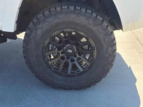 Used 2024 Toyota 4Runner TRD Off-Road Premium w/ Off Road Premium Plus Package AWD/4WD image 9
