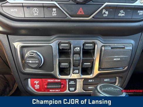 Used 2021 Jeep Gladiator Rubicon AWD/4WD image 26
