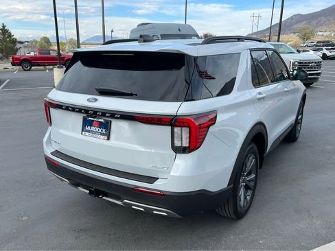 New 2026 Ford Explorer Active w/ Active Comfort Package image 8