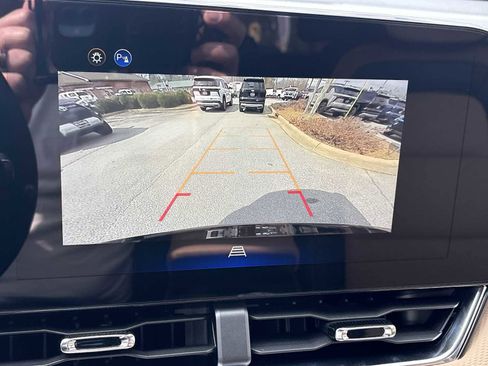New 2026 Chevrolet Equinox ACTIV w/ Convenience Package III AWD/4WD image 15