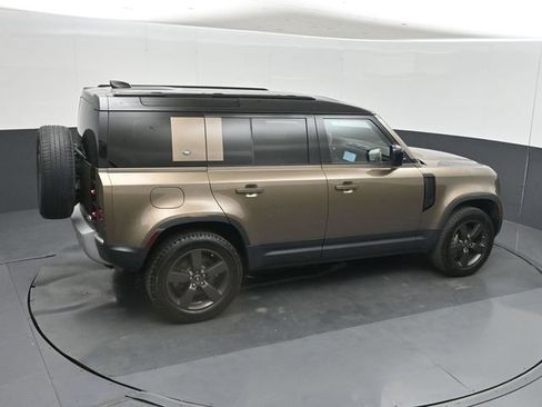 Used 2020 Land Rover Defender 110 SE AWD/4WD image 45