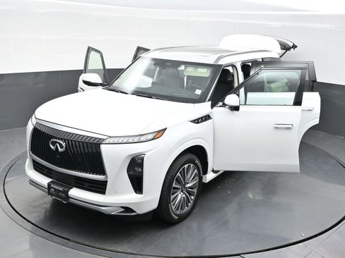 Used 2025 INFINITI QX80 Sensory image 35