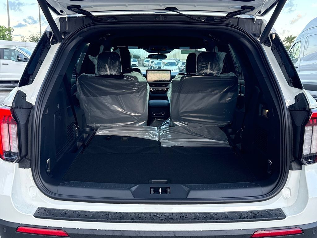 New 2027 Ford Explorer Active w/ Active Comfort Package RWD image 49
