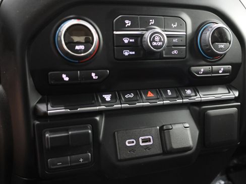 Used 2023 Chevrolet Silverado 2500 LT AWD/4WD image 45