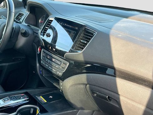 Used 2024 Honda Passport Black Edition image 30