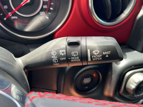 Used 2020 Jeep Wrangler Unlimited Rubicon w/ Dual Top Group AWD/4WD image 17
