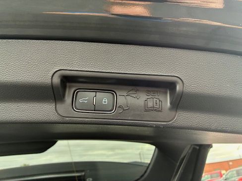 Used 2023 Ford Explorer XLT w/ Equipment Group 202A image 21