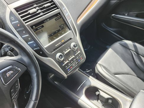 Used 2019 Lincoln MKC Reserve w/ MKC Climate Package AWD/4WD image 35