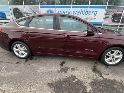 Used 2018 Ford Fusion SE image 9