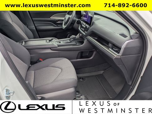 Used 2026 Toyota Grand Highlander LE image 5