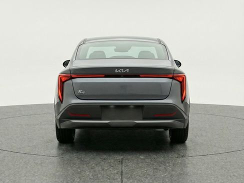 Used 2025 Kia K4 LXS image 7